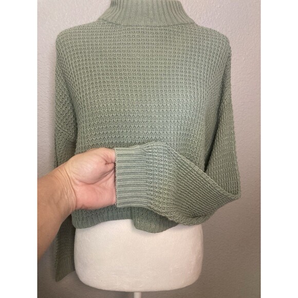 Hollister Women’s Size Small Sweater Cropped Green Waffle Knit - Picture 3 of 8